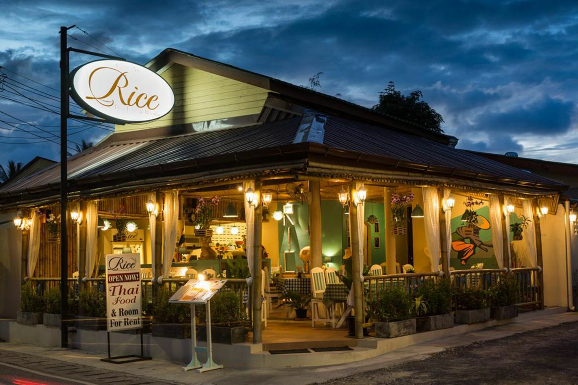 Rice Rooms And Restaurant Kata Beach  Exteriör bild