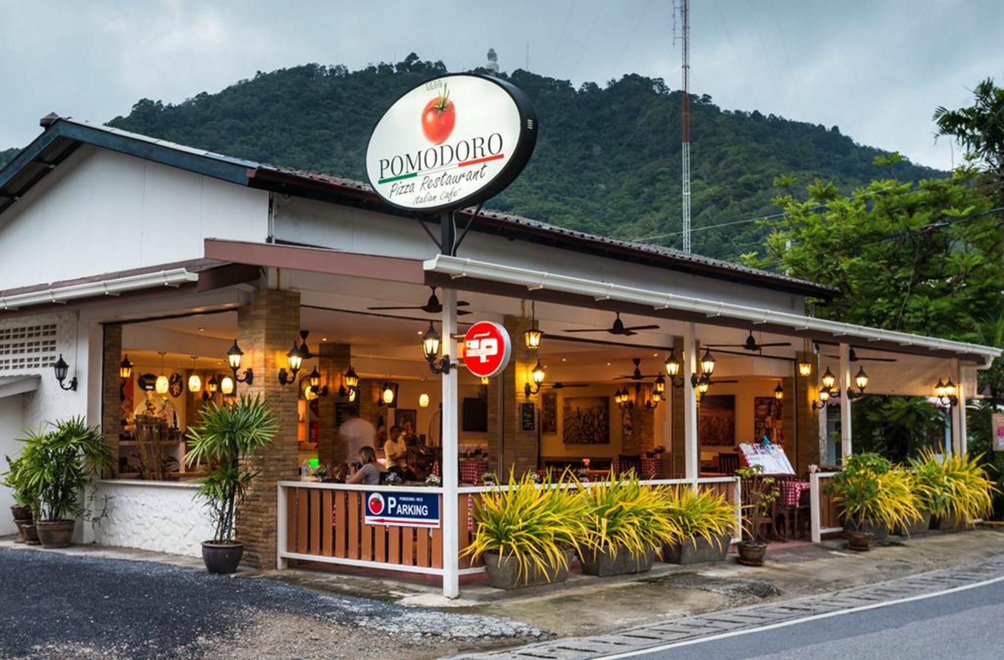 Rice Rooms And Restaurant Kata Beach  Exteriör bild